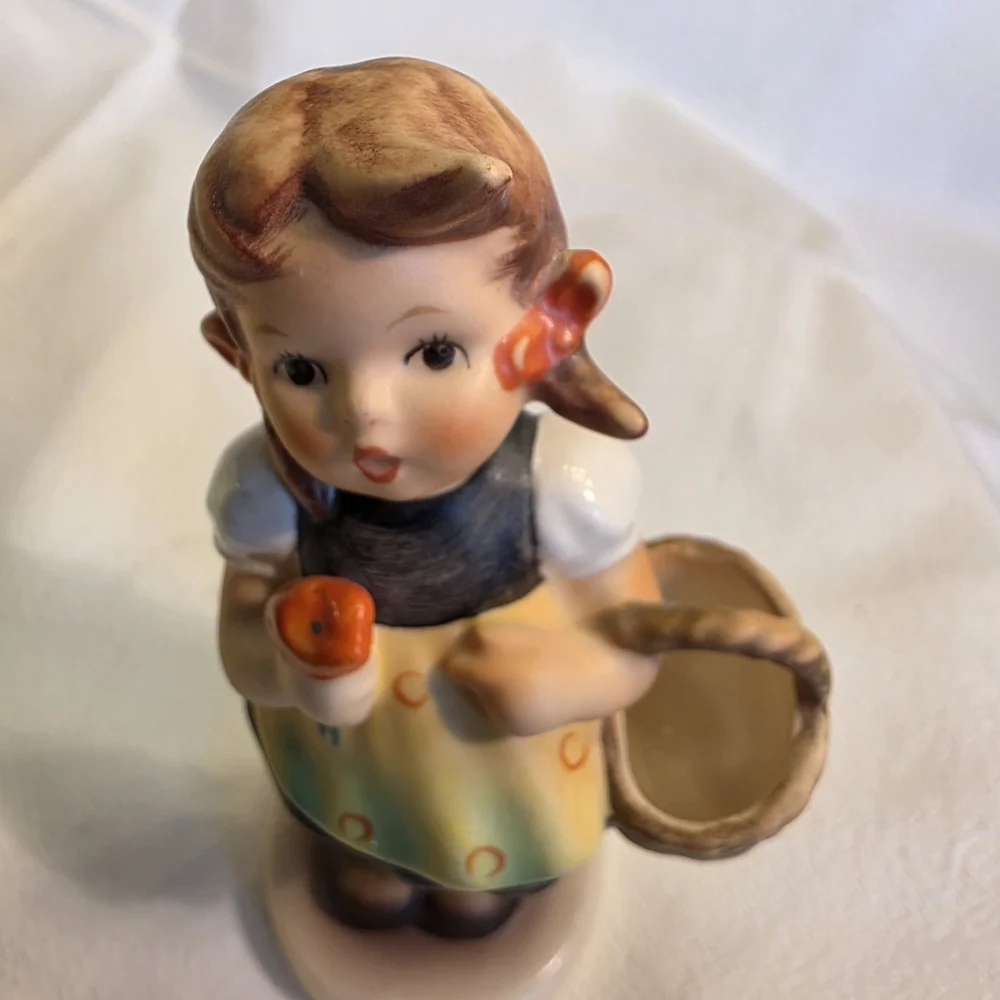 Vintage Goebel Hummel Sister Little Girl With A Basket Figurine TMK 6